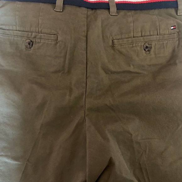 Tommy Hilfiger Belted Shorts - Picture 9 of 9